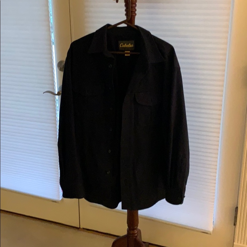 Cabellas men’s flannel shirt